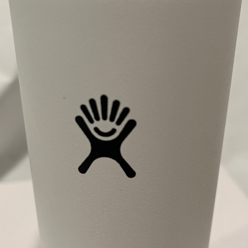 NWT Hydro Flask White Water Bottle 20 Ounces - Picture 9 of 9